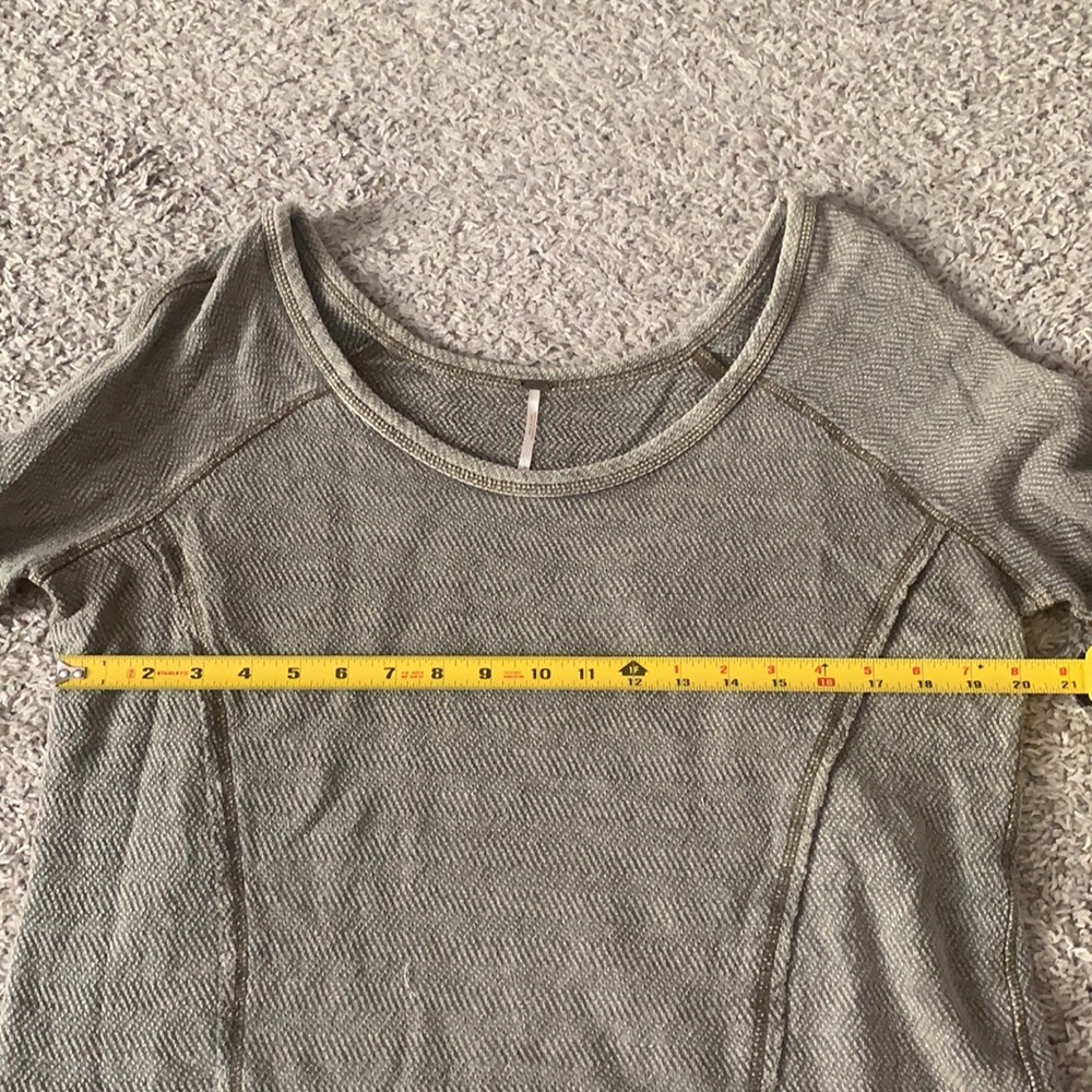 Free People Sweater - Picture 6 of 6